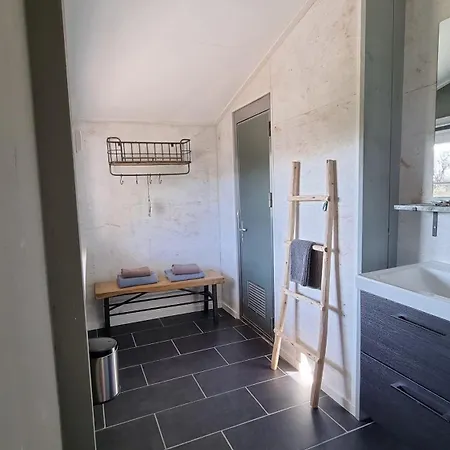 Beach Lodges Oostvoorne *