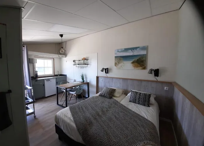 Beach Lodges Oostvoorne Lodge *