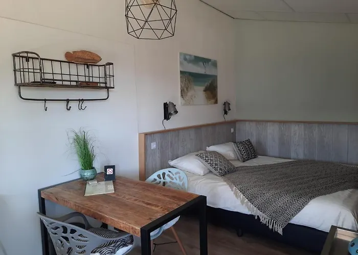 Beach Lodges Oostvoorne Lodge *