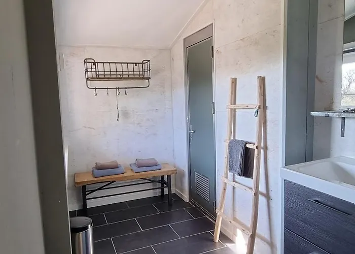 Beach Lodges Oostvoorne *